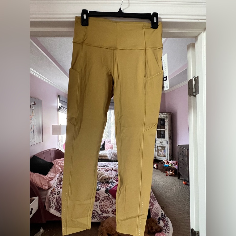 NWT Fast and Free